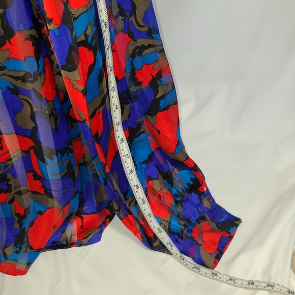 1980's Abstract Stripe turtleneck Blouse - Picture 4 of 16